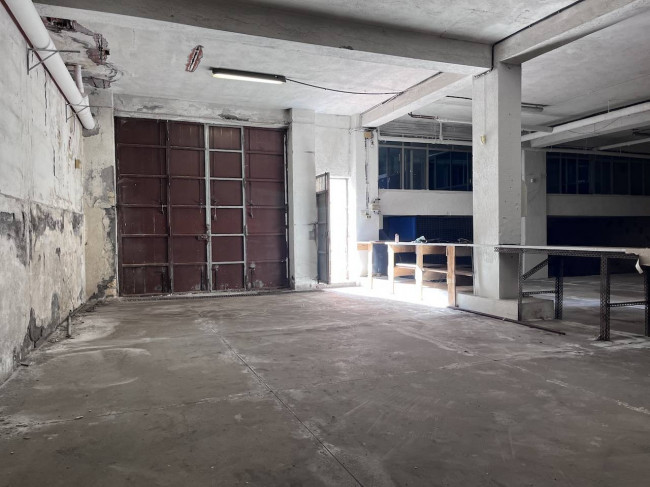 Deposito in vendita a Catania (CT)