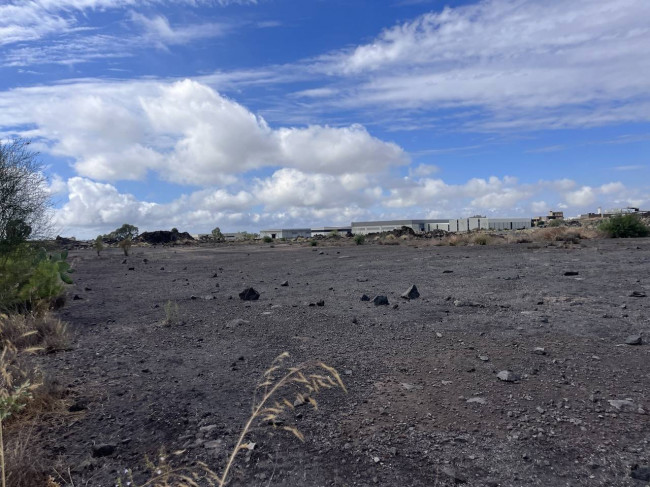 Land for sale in Belpasso (CT)