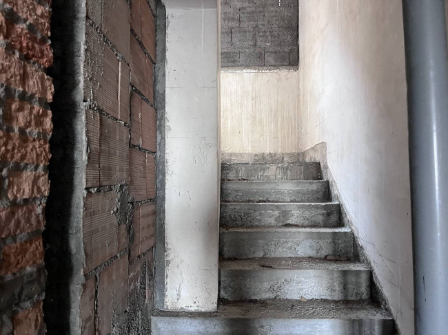 Intero stabile residenziale in vendita a Santa Teresa di Riva (ME)