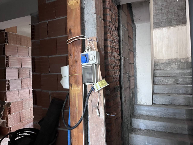 Intero stabile residenziale in vendita a Santa Teresa di Riva (ME)