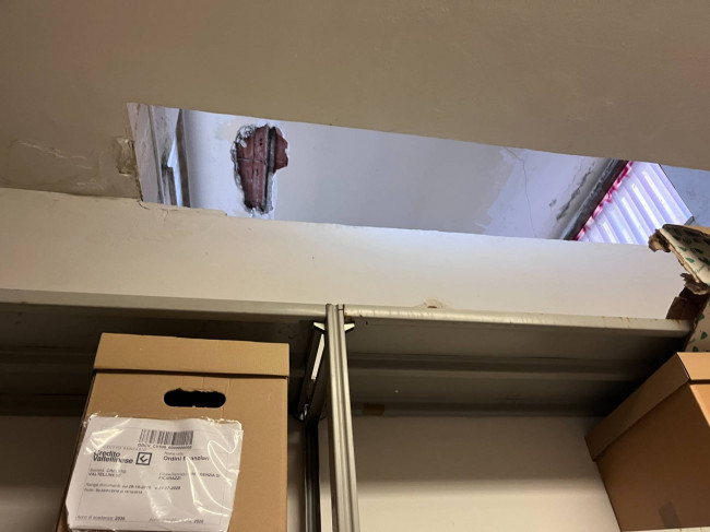 Locale commerciale in vendita a Aci Castello (CT)