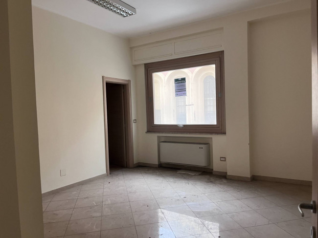 Study/Office for sale in Reggio di Calabria (RC)