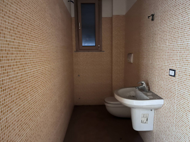 Study/Office for sale in Reggio di Calabria (RC)