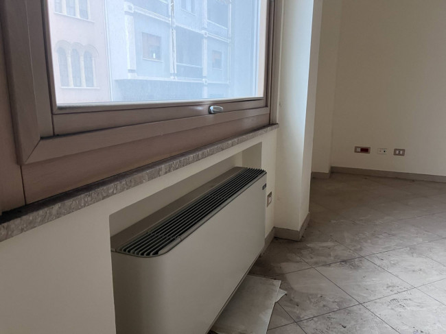 Study/Office for sale in Reggio di Calabria (RC)