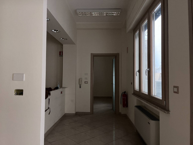 Study/Office for sale in Reggio di Calabria (RC)