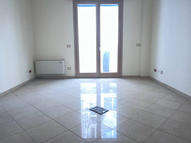 Study/Office for sale in Reggio di Calabria (RC)