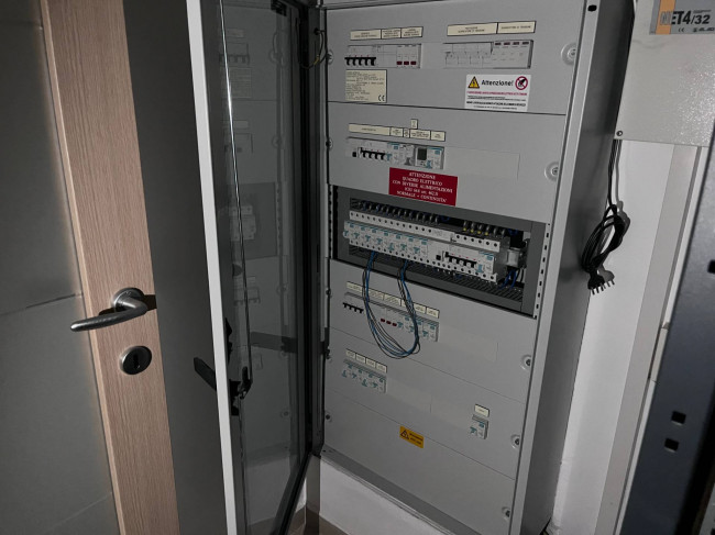 Study/Office for sale in Reggio di Calabria (RC)