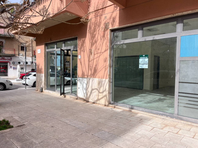 Locale commerciale in vendita a Pollina (PA)