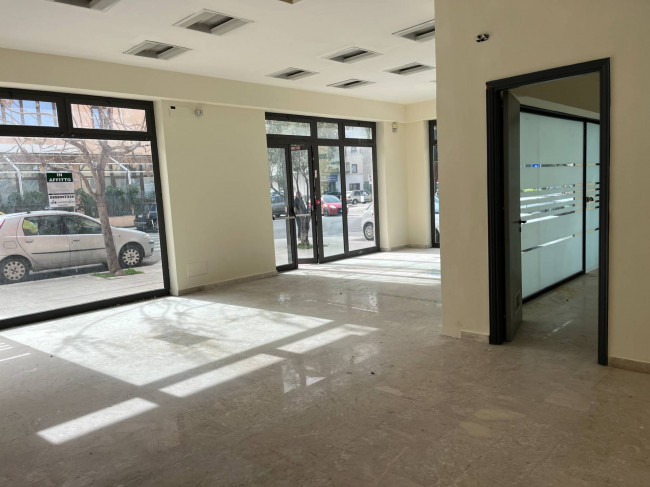 Locale commerciale in vendita a Pollina (PA)