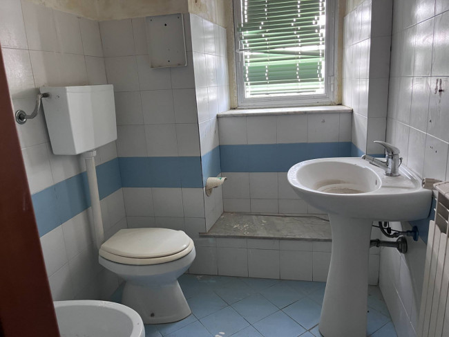 Whole building for sale in San Mauro Castelverde (PA)