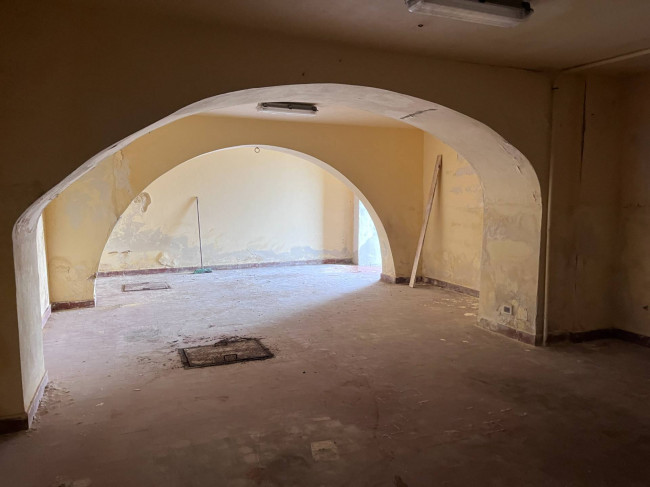 Whole building for sale in San Mauro Castelverde (PA)