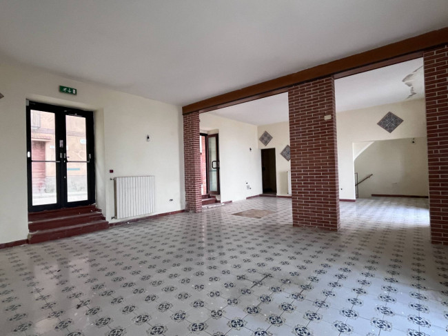 Whole building for sale in San Mauro Castelverde (PA)