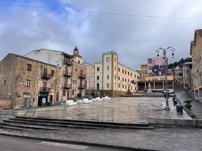 Commercial Property for sale in Montemaggiore Belsito (PA)