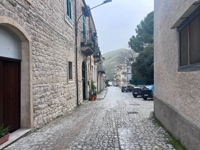 Commercial Property for sale in Palazzo Adriano (PA)