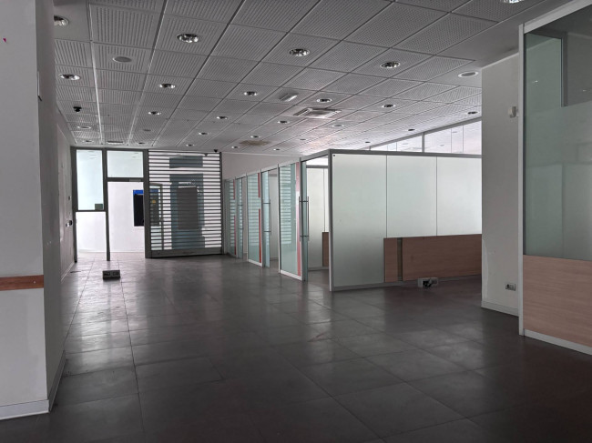 Commercial Property for sale in Cermenate (CO)