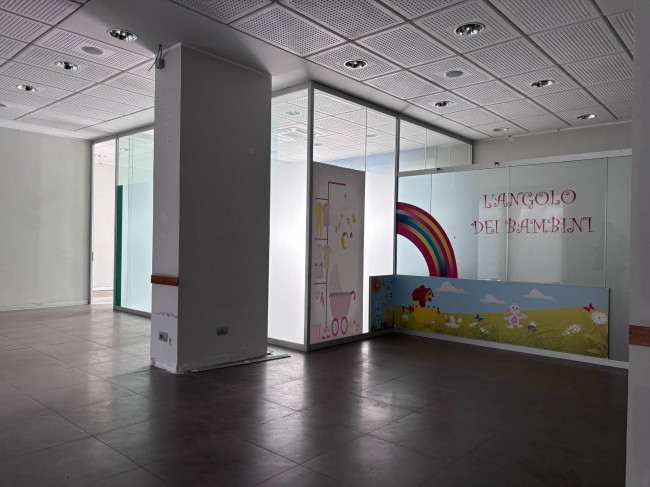 Commercial Property for sale in Cermenate (CO)