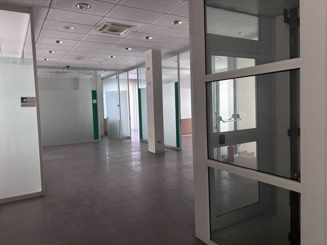 Commercial Property for sale in Cermenate (CO)