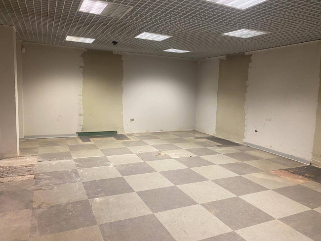 Commercial Property for sale in Cermenate (CO)