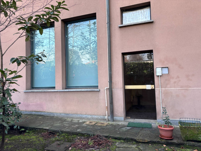 Commercial Property for sale in Cermenate (CO)