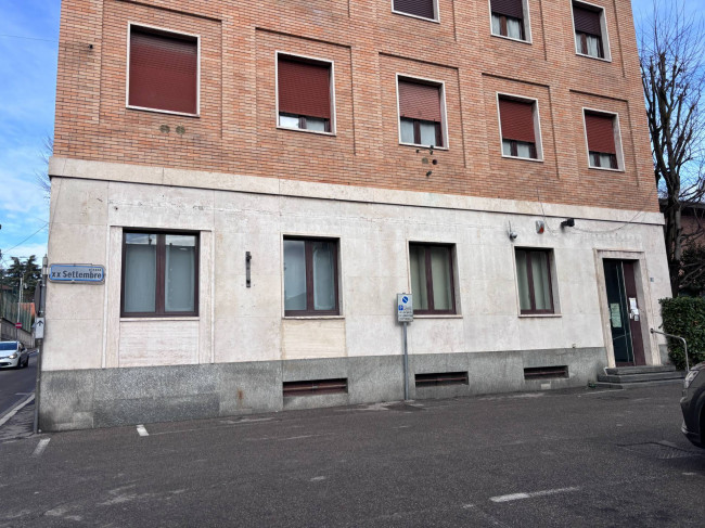 Commercial Property for sale in Cermenate (CO)