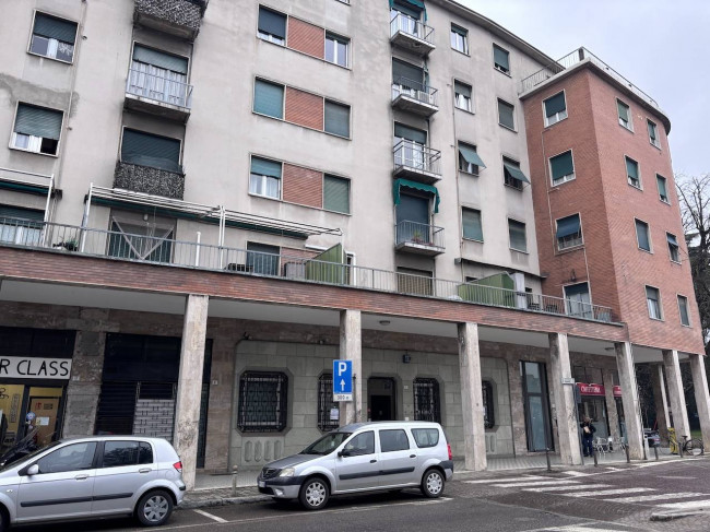 Commercial Property for sale in Cabiate (CO)