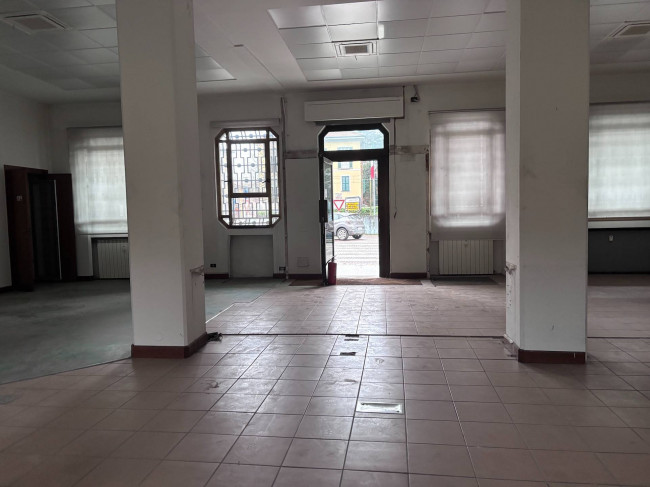Commercial Property for sale in Cabiate (CO)