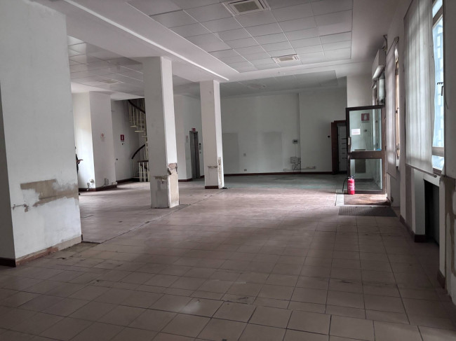 Commercial Property for sale in Cabiate (CO)