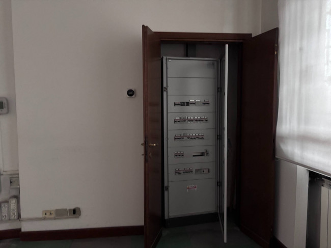 Commercial Property for sale in Cabiate (CO)