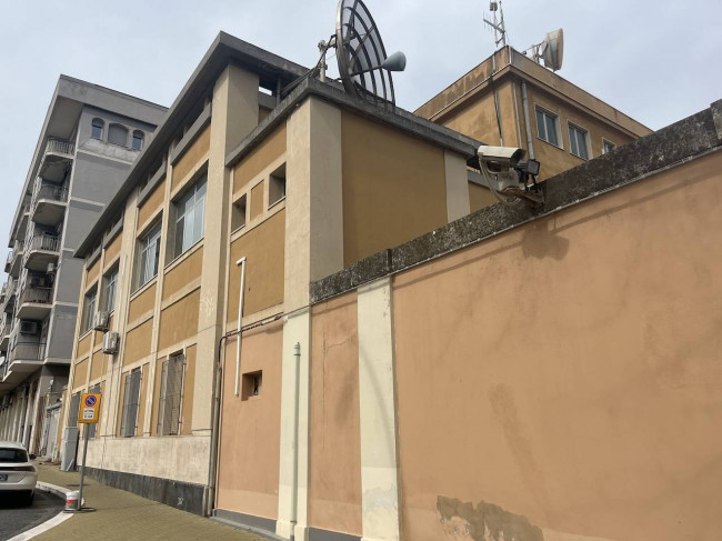 Fixed income for sale in Messina (ME)