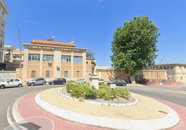 Fixed income for sale in Messina (ME)