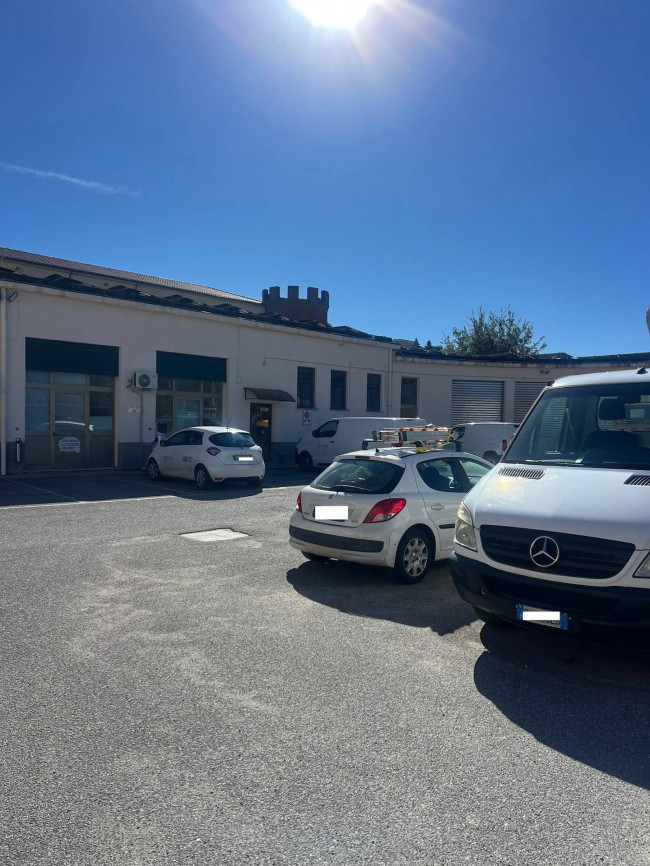 Industriali a reddito in vendita a Acri (CS)
