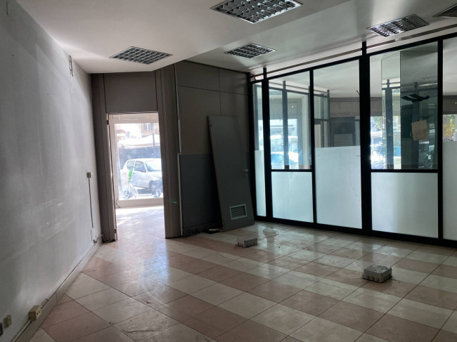 Locale commerciale in affitto a Palermo (PA)