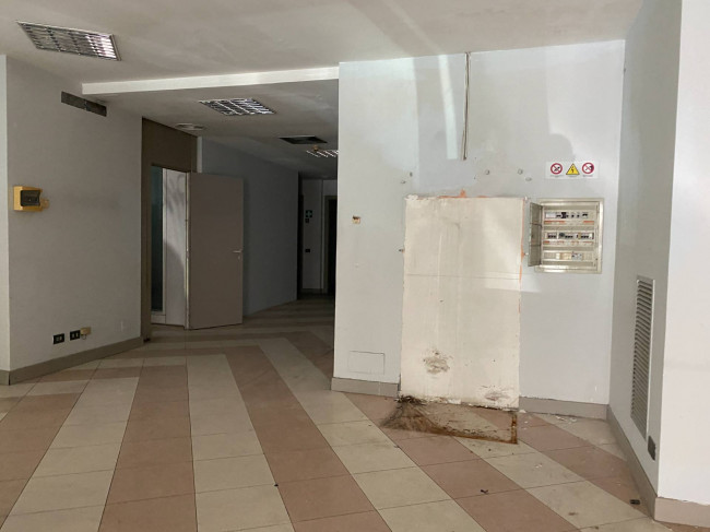 Locale commerciale in affitto a Palermo (PA)