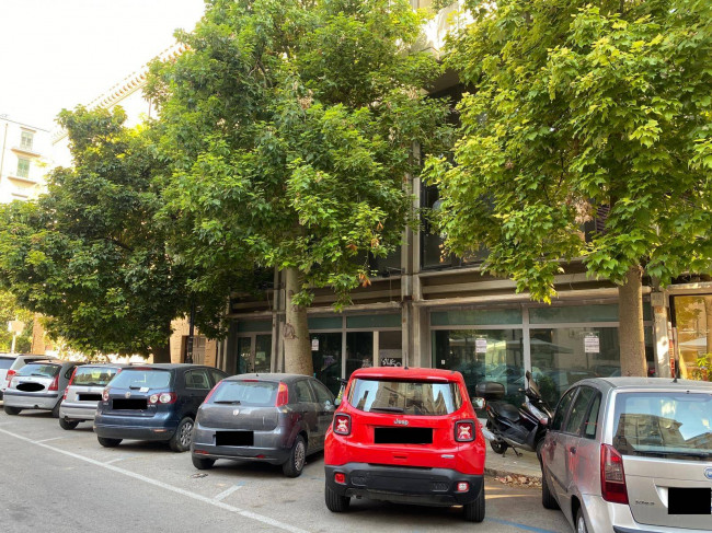 Locale commerciale in affitto a Palermo (PA)