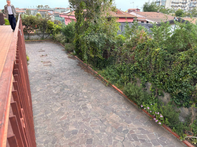 Intero stabile residenziale in vendita a Mascalucia (CT)