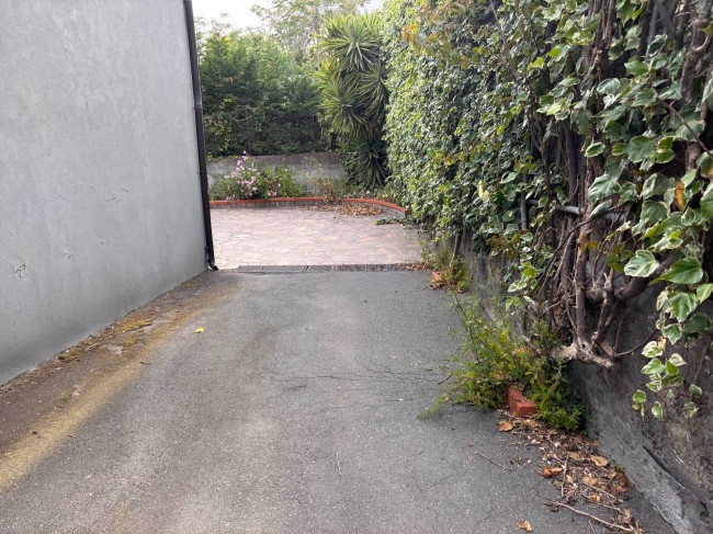 Intero stabile residenziale in vendita a Mascalucia (CT)