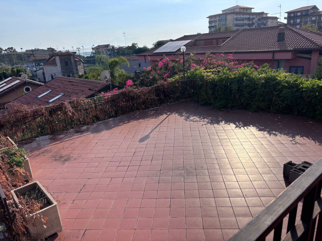 Intero stabile residenziale in vendita a Mascalucia (CT)