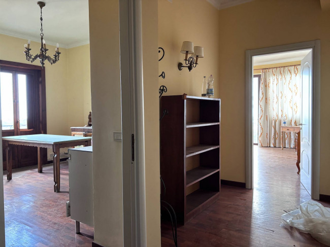 Intero stabile residenziale in vendita a Pedara (CT)