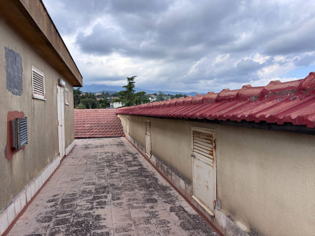 Intero stabile residenziale in vendita a Pedara (CT)