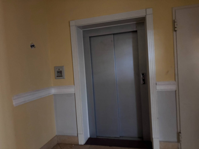 Intero stabile residenziale in vendita a Pedara (CT)