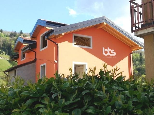 Villa in vendita a Algua (BG)