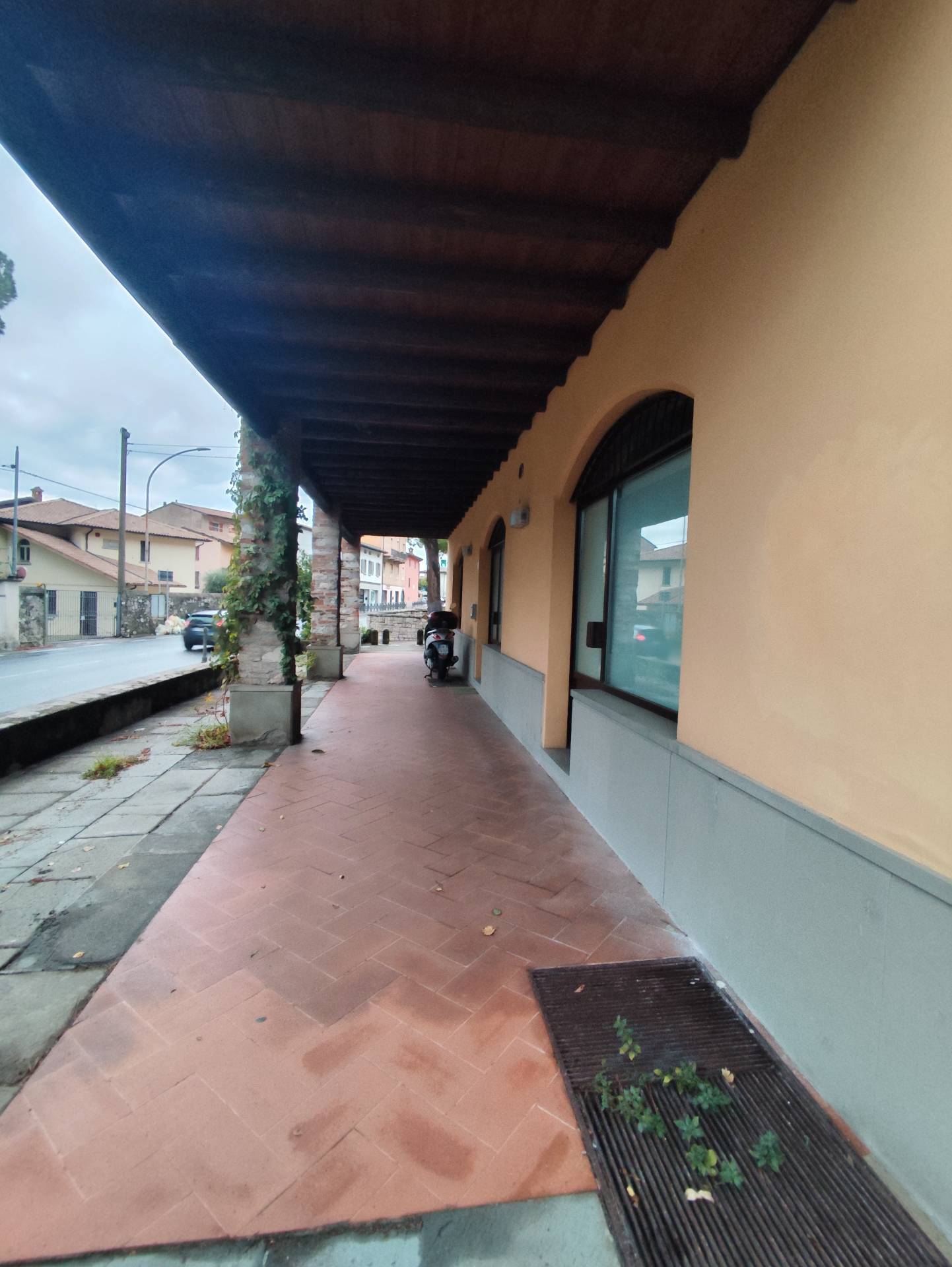 Attività commerciale in affitto a Predore