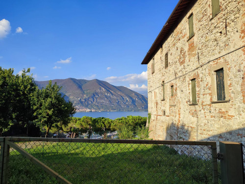 Appartamento in affitto a Iseo