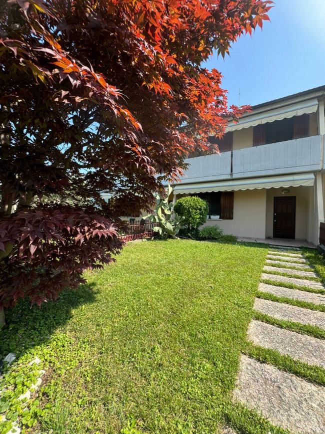 Villette a schiera in affitto a Iseo