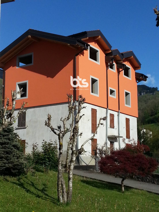 Villa in vendita a Algua