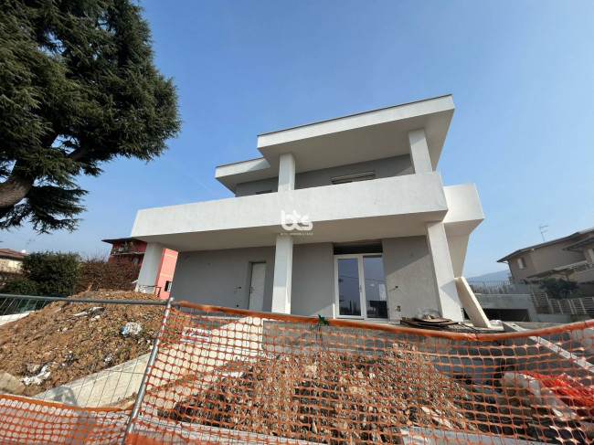 Attico in vendita a Capriolo