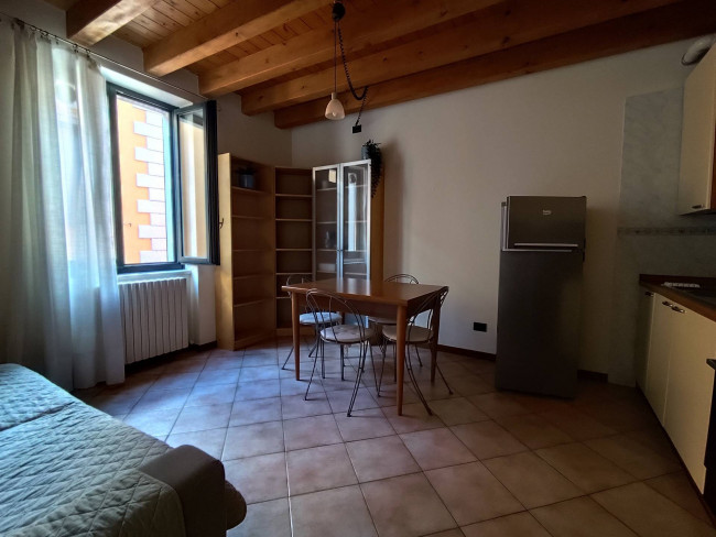 Appartamento in affitto a Iseo