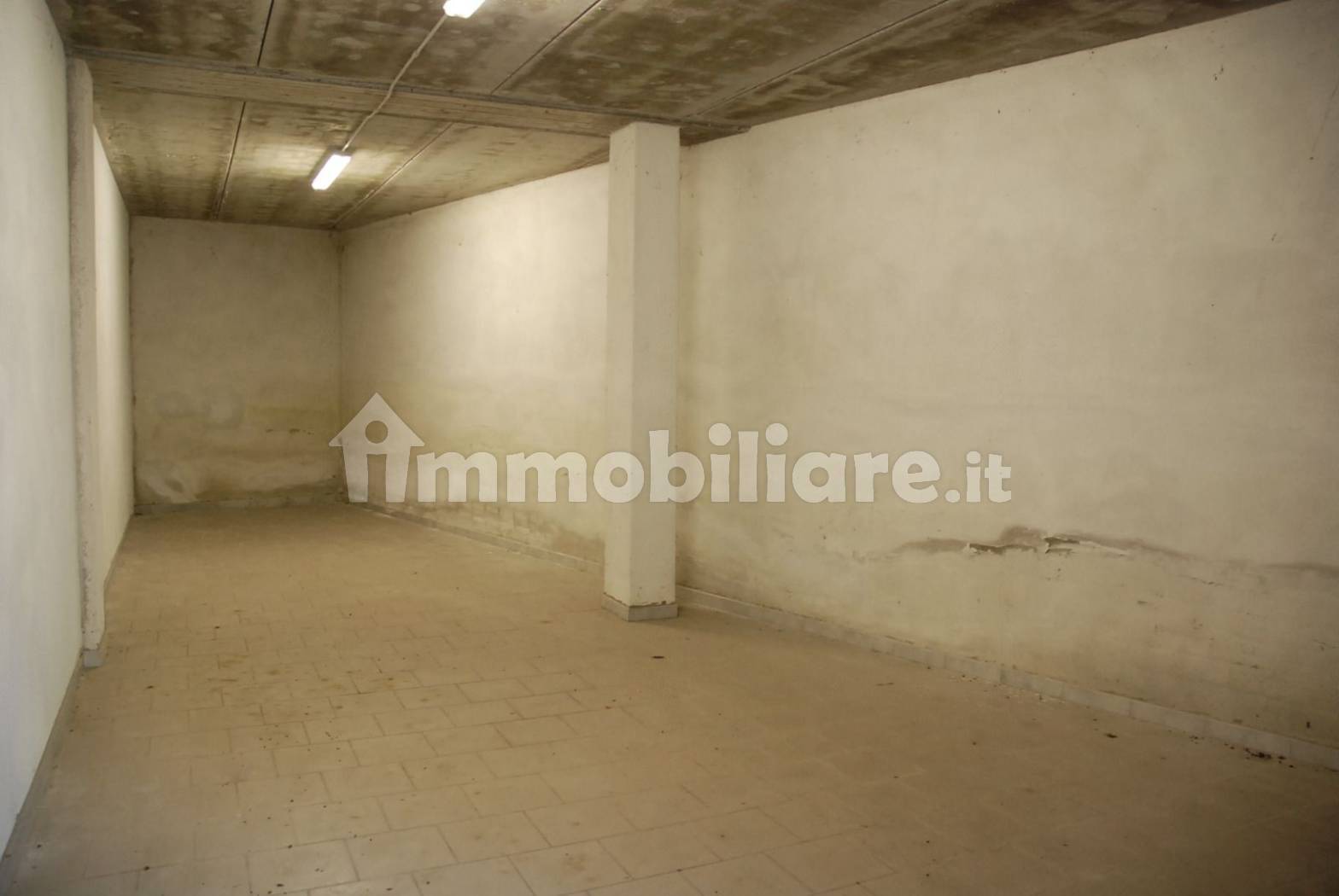 Garage/Box/Posto auto in vendita a Pinerolo (TO)