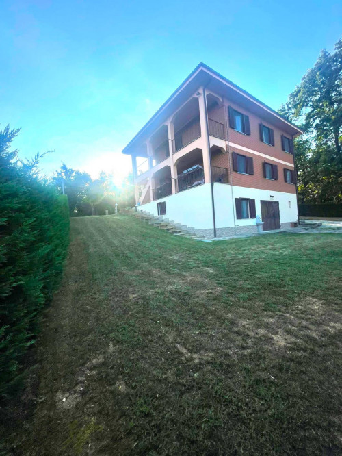 Casa indipendente in vendita a Monteu Roero (CN)