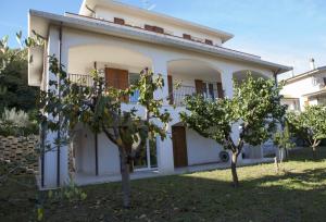 Villa in vendita a Acquaviva Picena